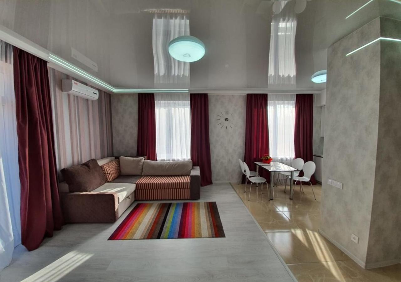 Lux New Apartment 2019 คาร์คิฟ ภายนอก รูปภาพ