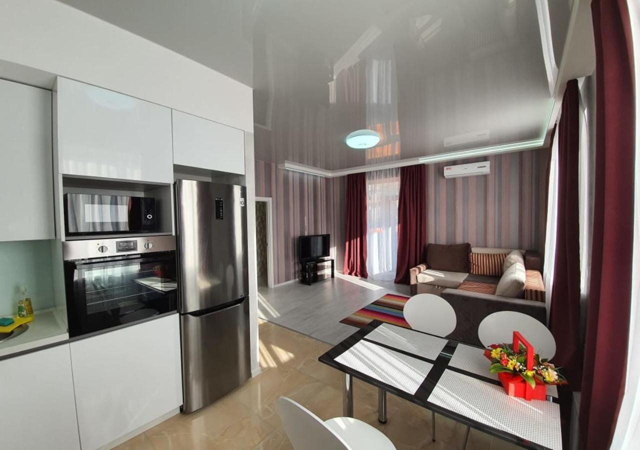 Lux New Apartment 2019 คาร์คิฟ ภายนอก รูปภาพ